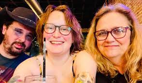 Tomorrow 1/2/2025 The 1st live Music of the year at Latin Roots Bar and  Grill with !!!! Voices carry !!!! from 6pm to 9pm Drinks and food specials  to star the 2025 !!!