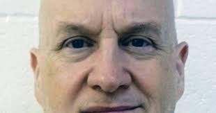 Caves and other mountain hideouts being searched for fugitive