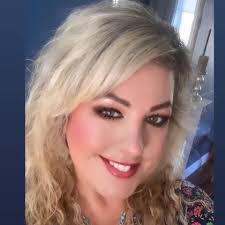 Shirley Stull's Instagram, Twitter & Facebook