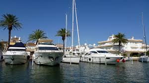 Hier finden sie 135 ferienwohnungen & ferienhäuser in empuriabrava. Ferienhauser Ferienwohnungen Mit Bootssteg Oder Bootsanleger Urlaub Mit Boot