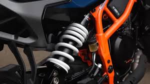 KTM Duke 390 Price in India​: Mileage ...