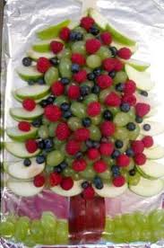 Une salade de fruit originale en verrine, avec des groseilles, des framboises, des myrtilles, de la mangue,. 20 Aperos De Noel Que Tous Les Vegetariens Vont Adorer
