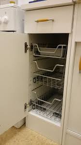 Auf den ersten blick bietet ein großer schrank viel stauraum. Danke Fur Dieses Tolle Foto Nachtraglich Eingebaut Ein Schrankauszug Von Stauraum Shop De Schrank Kuchenschrank Wohnmobil Innen