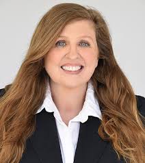 Stephanie Peel's Instagram, Twitter & Facebook