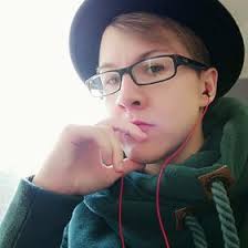 Sarah Viola Schwarz (sarahviolaschwarz)