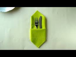 Im frühling oder im sommer bei einem schönen und. Servietten Falten Bestecktasche Falten Z B Tischdeko Hochzeit Geburtstag Servietten Falten Servietten Falten Bestecktasche Bestecktasche Falten