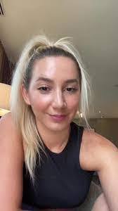 Scott Obergfell's Instagram, Twitter & Facebook