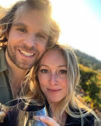 El desgarrador relato de la joven de la realeza que escapó de la secta de  Keith Raniere