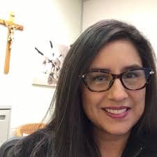 Aida Willis's Instagram, Twitter & Facebook