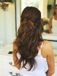 Halbe Hochzeit Haare Romantisch Weiche Locken Braut Brautfrisuren Ideen Fur Dein Brautstyling Zur Hochzeit Braut Haare Hochzeit Frisuren Brautfrisur