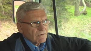 Parents, bus driver fed up with 'epidemic' of motorists not stopping for  school buses