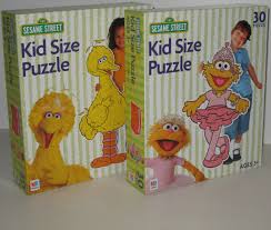 Young Fans Of Sesame Street Will Love These Kid Sized Floor Jigsaw Puzzles Featuring Big Bird And Zoe It S So Gre Sesame Street Toddler Activities Street Kids