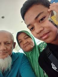 A salam m ku w Mersing kami berada di pasar perhentian bas Mersing pagi ini  berminat tanah sekam padi kompos organik boleh DTG terus pada kami di pasar  atau hubungi 0105326396