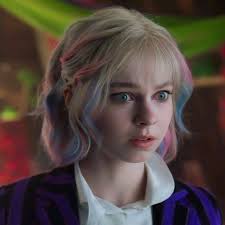 我真的覺得Andy對Caroline來說是最配的...