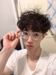 小酸奶(@jiucheng111)  X