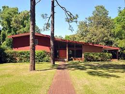Split levels were a departure from previously popular home styles. Wilmington Nc Mid Century Modern Time Capsule 16 Photos