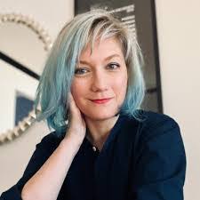 Clare Peyton's Instagram, Twitter & Facebook