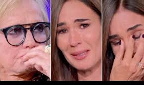 😨 Rita Pavone choc: ha scoperto che il figlio ha p..