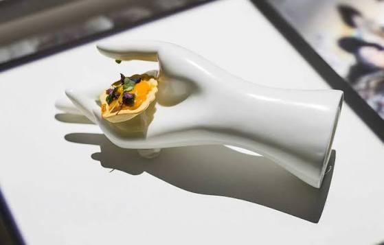 7 Paintings - The Art of Dining