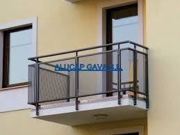 Proteger balcones y terrazas con rejas no sólo es una necesidad, también puede ser en sí mismo un elemento decorativo de la fachada; Diseno De Barandas Metalicas Para Balcones Novocom Top