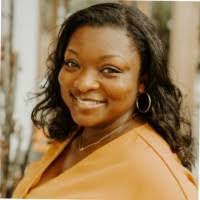 Courtney Steele's Instagram, Twitter & Facebook