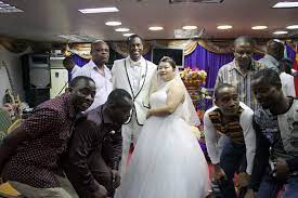 アフリカ人男性と中国人女性が次々に結婚… その実態は黒人差別と「現地妻」！？ | クーリエ・ジャポン