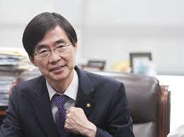 이후 한나라당을 탈당해서, 새천년민주당 공천을 받고 출마하였으나, 박종웅 후보(57.04%)에 밀려 2위(17.50%)로. ì¸í„°ë·° ì¡°ê²½íƒœ ì Šì€ ë‚˜ì´ í'ë¶€í•œ ì •ì¹˜ ê²½í—˜ìœ¼ë¡œ ë‹¹ ì‡„ì‹  ì´ëŒê² ë‹¤ ì„œìš¸ì‹ ë¬¸