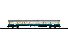 This was a vehicle designed to be a practical passenger car as well as a versatile cargo handler. Type Bum 234 Passenger Car Marklin