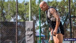 Santiago martín silva olivera (born 9 december 1980) is a uruguayan professional footballer who plays as a forward for argentinos juniors. Santiago Silva Awaits News About His Cause For Doping Football24 News English