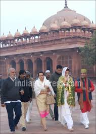 Katrina Prays For Fitoor At Salim Chishti Dargah Akshay At Auto Expo Katrina Kaif Images Katrina Kaif Katrina Kaif Without Makeup Meenakshi dixit white churidar at devarya success.