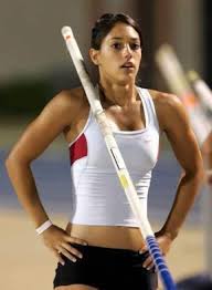 Jun 25, 2021 · l'athlète transgenre cece telfer, engagée sur 400 m haies, a été exclue des sélections olympiques américaines, faute d'avoir pu répondre aux normes de world athletics concernant son niveau. 10 Ans Apres Sa Celebre Photo Cette Athlete Olympique Se Confesse Soolide
