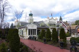 In The Suburb Of Harper Woods Mi You Ll Find A Russian Orthodox Monastery Lunches Dinners And Tea Foods Are Prep Harper Woods Detroit Rock City House Styles