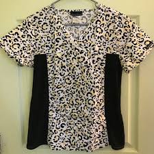 Get the latest trends in women's clothing at ardene. Cherokee Tops Cherokee Leopard Print Scrub Top Size Small Poshmark