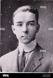 Pot Pourri . GEORGE WILLIAM DONOVAN DONNY Born April 21, 1891 Andover,  Mass. Entered Andover 1909 Yale Winning Class Hockey (1912) DANIEL COLLIER  ELKIN RED Born March 26, 1893 Louisville, Ky.
