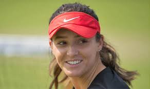 Laura Robson earns wild card place to play at Wimbledon
