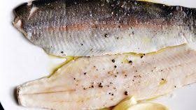 In effetti è un modo semplicissimo di cucinare ed insaporire il pesce: Ricetta Trote In Padella Le Ricette Di Buonissimo