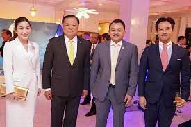 ทำความรู้จัก แพทย์หญิง พรรณประภา ยงค์ตระกูล หรือ หมอบุ๋ม ผู้ช่วยโฆษก ศบค. à¹€à¸ª à¸¢à¸«à¸™ à¹€à¸œà¸¢à¸ à¸²à¸žà¸­à¸­à¸à¸‡à¸²à¸™à¸§ à¸™à¸Šà¸²à¸• à¸ªà¸«à¸£ à¸ à¸žà¸£ à¸­à¸¡ à¸«à¸¡à¸­à¸š à¸¡ Khaosod Line Today