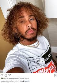 Love my family and friends. Lewis Hamilton Shows Off His Natural Hair In Instagram Selfie Daily Mail Online