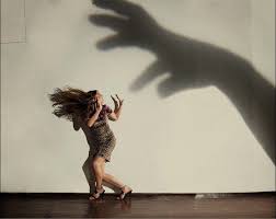 26 صورة مبدعة باستخدام الظلال فن صورة 14 shadow photos quirky photography shadow people