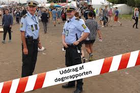 The festival is diverse in its musical stylings, welcoming stars of rock, pop, urban and electronic for a week of phenomenal music. Dognrapport Roskilde Festival Torsdag Til Fredag Dognrapporter Midt Og Vestsjaellands Politi