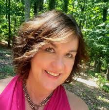 Jennifer Epperly's Instagram, Twitter & Facebook