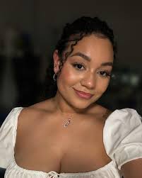 Kiana Cruz-Hart, LE (@kianacari_) • Instagram photos and videos