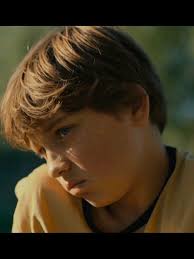 O que sofreu por amor, o anjinho Elias, até sofrendo ele era fofo. Amor  misturado com a confusão interna de achar que não pode amar um garoto.  #YoungHearts #AnthonySchatteman #Elias #lougoossens ...