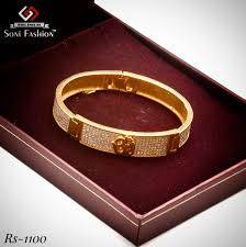 As far as size is concerned, we have bangles in many sizes perfectly fitting the wrists of petite women, average women, as well as women on a heavier side. Gold Om Design Kada Diamond Bracelet For Men