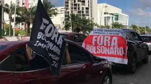 Rio de janeiro em carreata fora bolsonaro!#direitaquerforabolsonaro ontem as manifestações foram maiores, organizadas em 21 capitais. Varias Capitais Registram Carreatas Pedindo O Impeachment De Bolsonaro Politica Estado De Minas