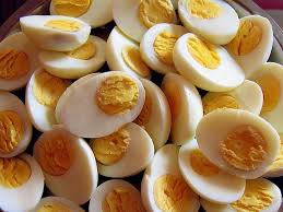 Telur dadar besar içinde 93 kadar kalori mevcut. Apakah Kandungan Kalori Telur Ayam Dan Sama Ada Mereka Boleh Dianggap Sebagai Produk Pemakanan