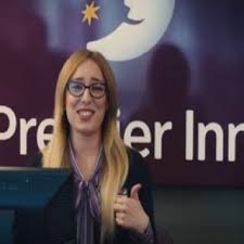 One of a series of premier inn ads that used richard briers and hugh laurie as voiceovers. Premier Inn Advert Song 2017 The Presentation