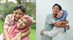 Serba serbi jadi sorotan, begini reaksi okie agustina saat kiesha alvaro pamer kedekatan dengan seorang gadis: 6 Potret Kebersamaan Kiesha Alvaro Dan Ibunda Bak Kakak Adik Hot Liputan6 Com