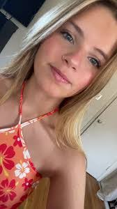 Kelly Mortenson's Instagram, Twitter & Facebook