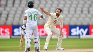 Christopher roger chris woakes (born 2 march 1989) is an english cricketer who plays for warwickshire and england. Nasser Hussain Feels England Should Have Chris Woakes Ahead Of James Anderson For Second Test Vs Pakistan Cricket News India Tv